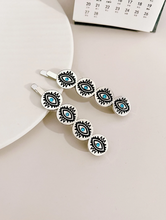 Load image into Gallery viewer, 2 Piece Eye Design Hair Clip Set