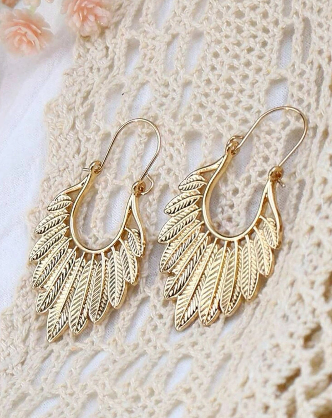 Hollow Cut Feather Design Earrings