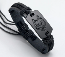 Load image into Gallery viewer, Men&#39;s Wolf Head Pattern Bracelet
